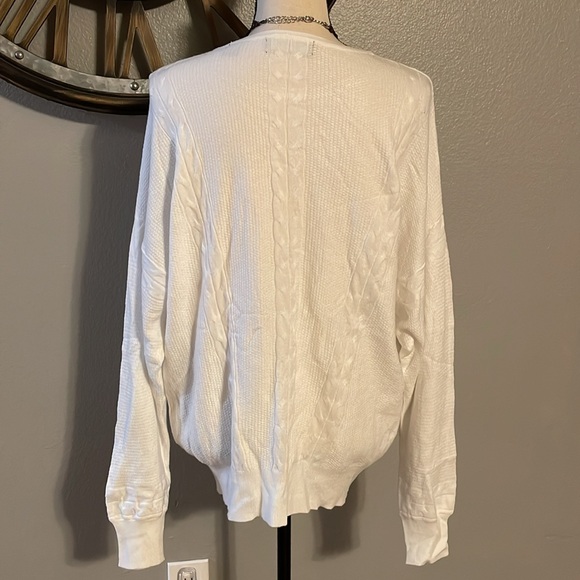 TAHARI VISCOSE BLEND SWEATER. - Picture 6 of 9